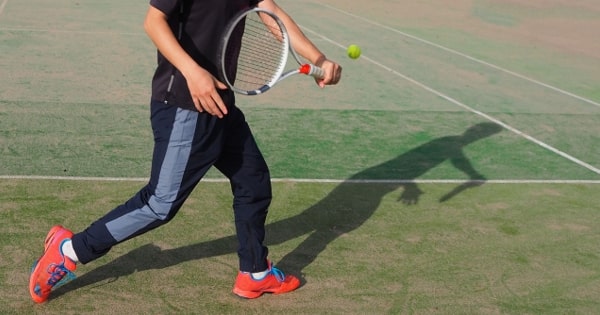 テニス相手の返球パターンの読み方と対応方法